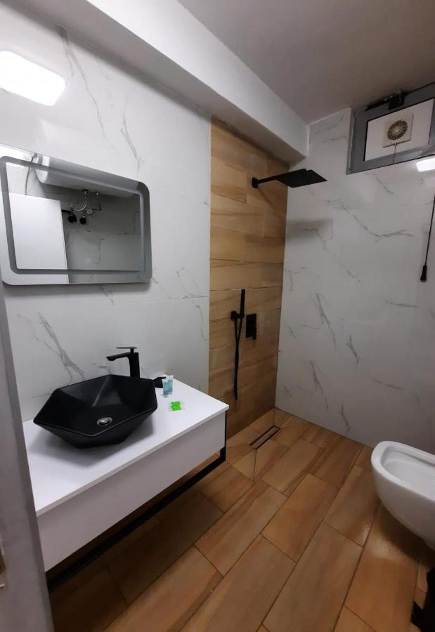 Modern Apartment Korca 3 Dış mekan fotoğraf